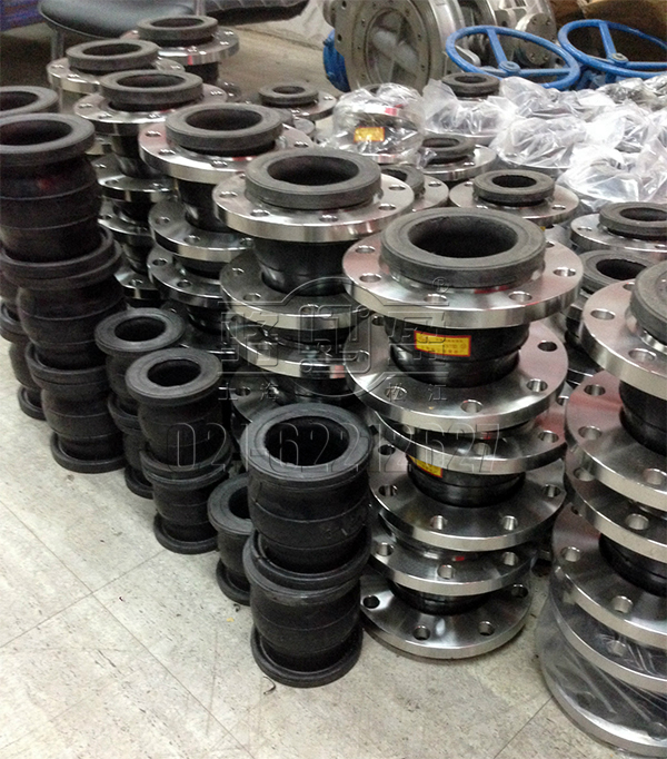 不銹鋼橡膠接頭備貨圖