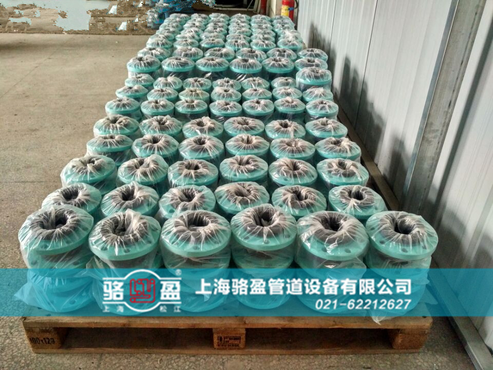 橡膠接頭的埋地防護(hù)罩 橡膠接頭的埋地防護(hù)罩